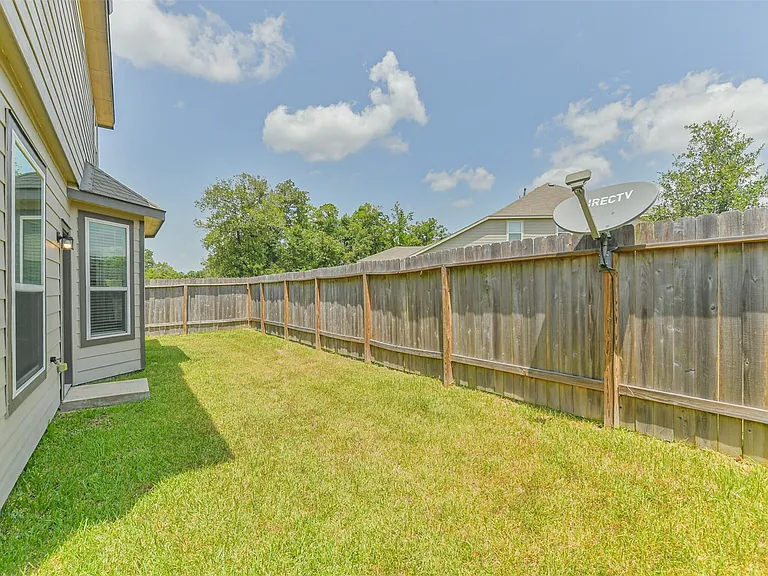 2934 Lawrence Park Ct — Photo 37