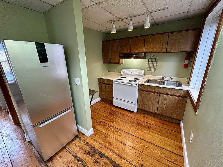 59 Pleasant St #202 — Photo 12