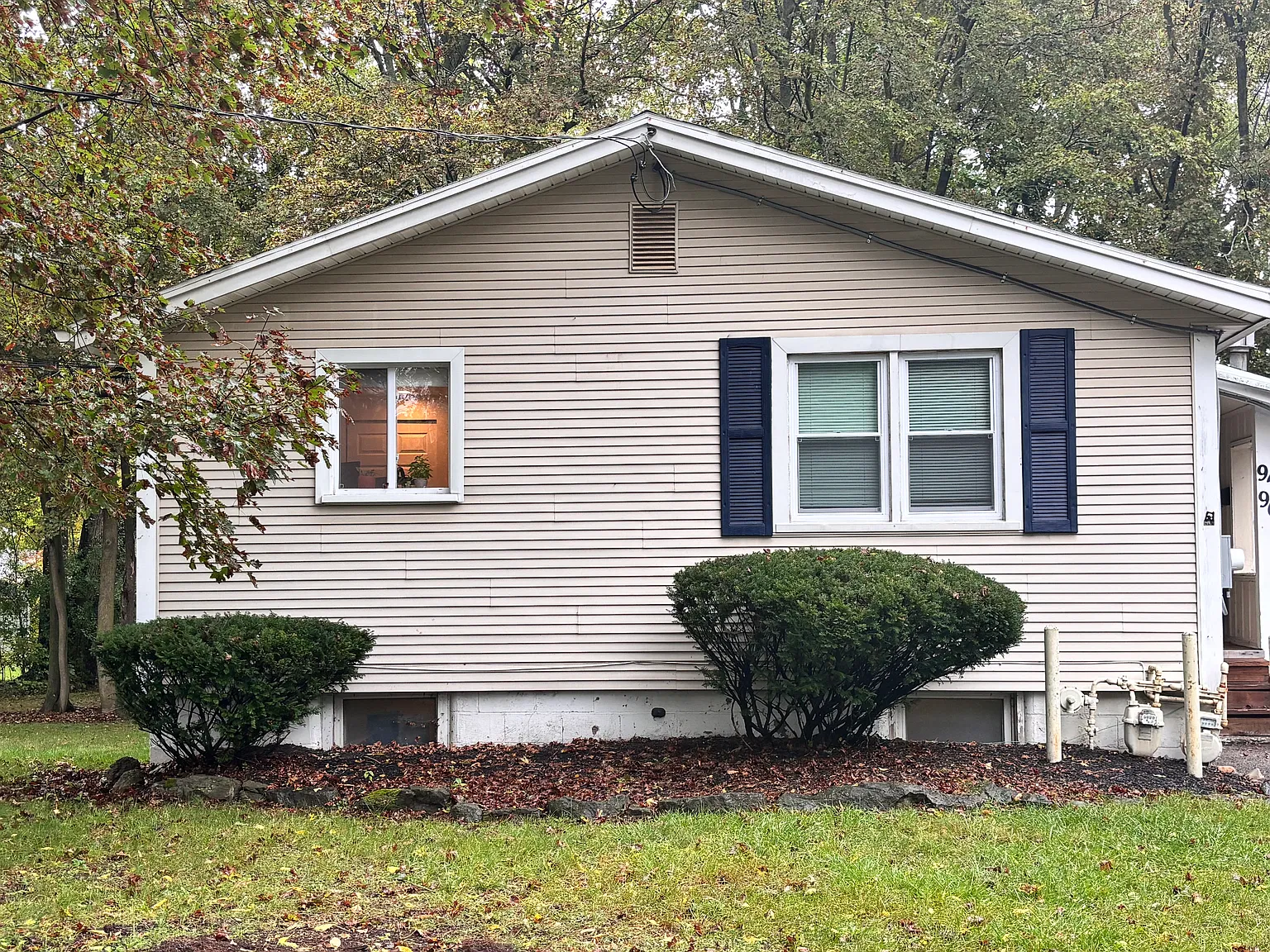 2 bed, 864 sqft, $2,050 — Photo 1