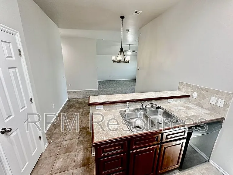 11121 NW 6th Ter — Photo 9