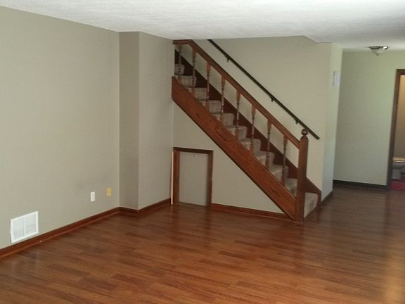 3rd image of 1816 College Ave