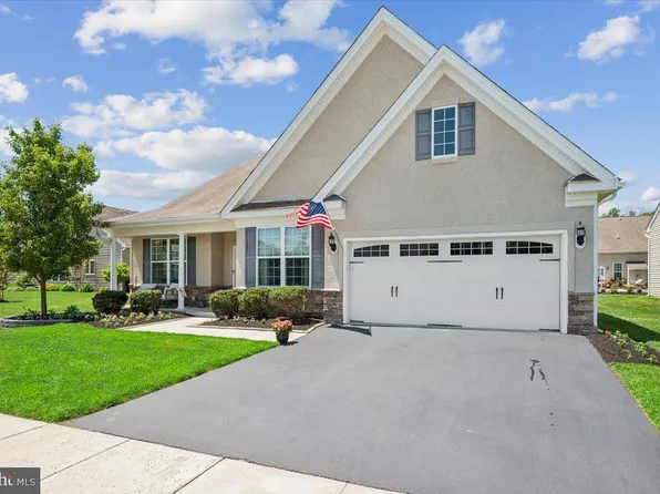 20 Montclaire Rd, Medford, NJ 08055