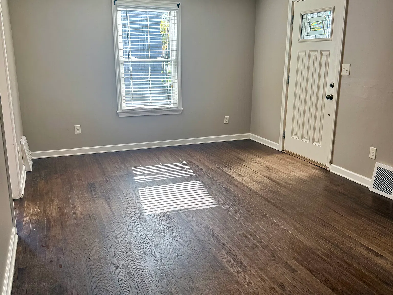 2 bed, 1200 sqft, $1,100 — Photo 4