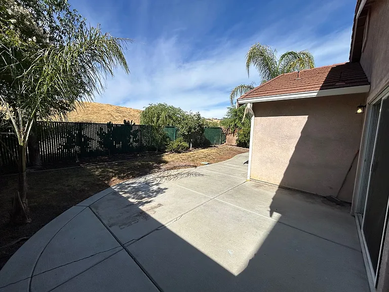 1145 Stonecrest Dr — Photo 19