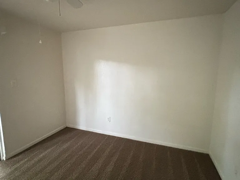 322 S Waco St #13 — Photo 6