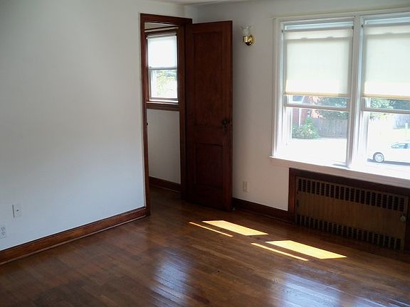 5th image of 512 Washington Ave