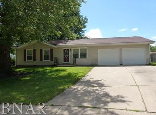 11 Bradley Ct, Clinton, IL 61727