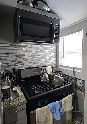 2nd image of 517 Cypress St
