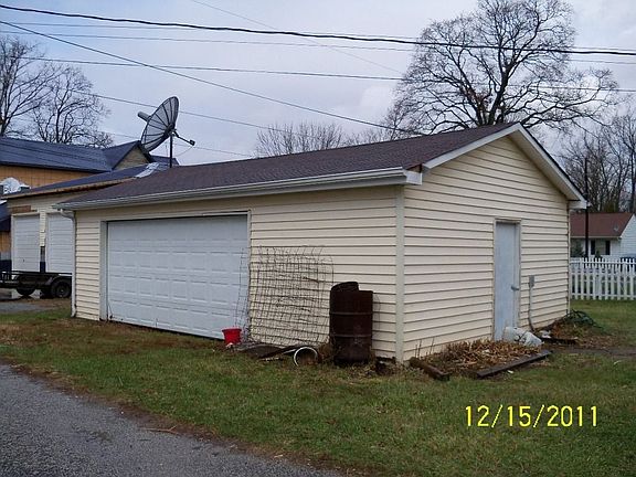 4th image of 1117 N Ford St