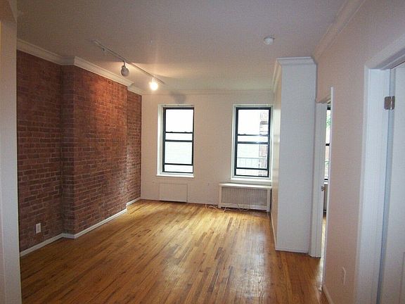 3rd image of 906 Amsterdam Ave APT 3C