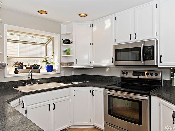 2nd image of 10235 NE 138th Pl #1