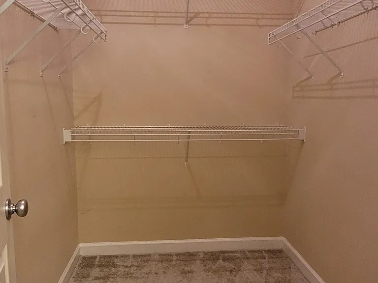 218 Windsor Chase Ct — Photo 12