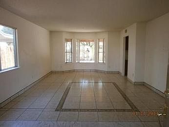 4th image of 2131 W Orange Ave