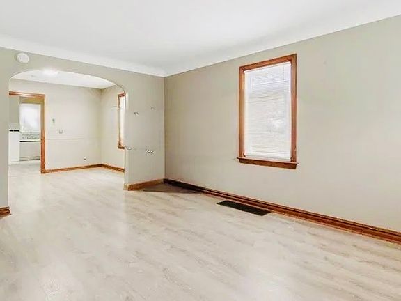 2nd image of 242 S Hartnett Ave