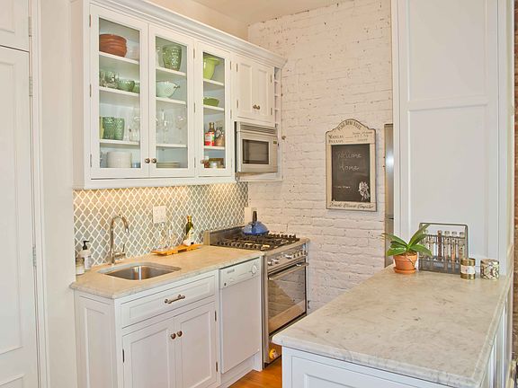 2nd image of 160 9th Ave APT 2F
