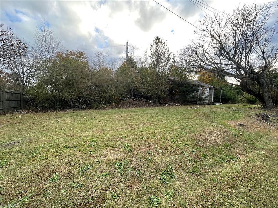 2nd image of 731 New Cut Rd