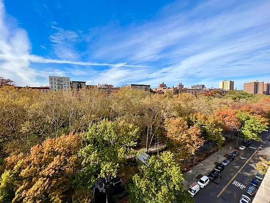Sold by Compass | media 9