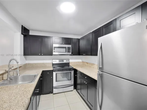 4221 NW 19th St APT 289, Lauderhill, FL 33313