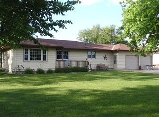 14036 210th St, Mason City, IA 50401