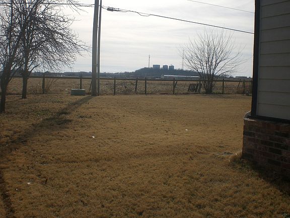 backyard:no rear neighbors!