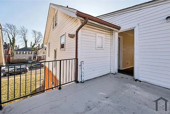 2076 Collingwood St — Photo 20