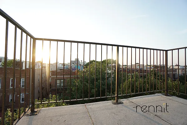 Rented by Rennit Inc. | media 4