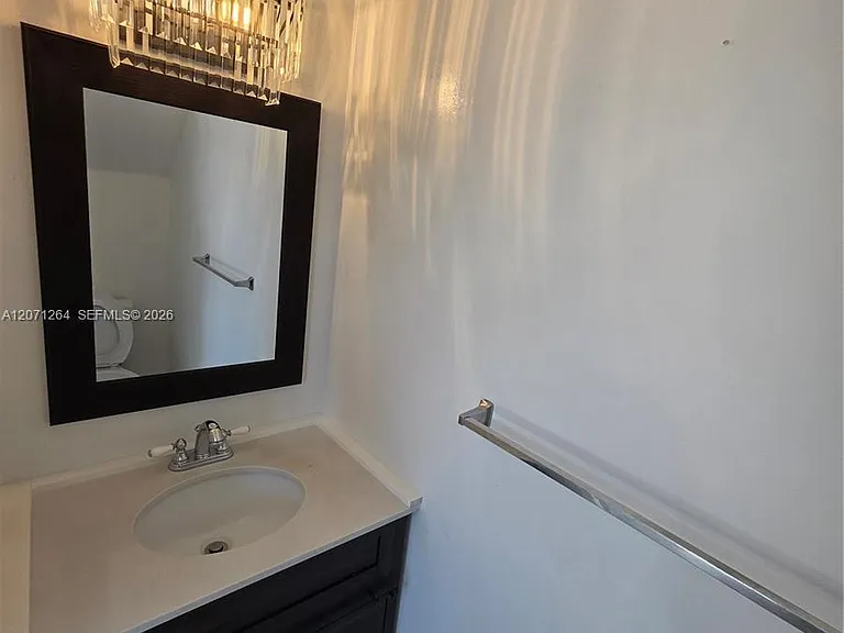 21250 NE 8th Pl #1 — Photo 13