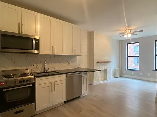 Rented by REAL New York | media 23