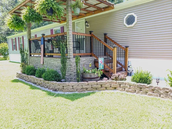 380 Upchurch Dr, Buchanan, TN 38222