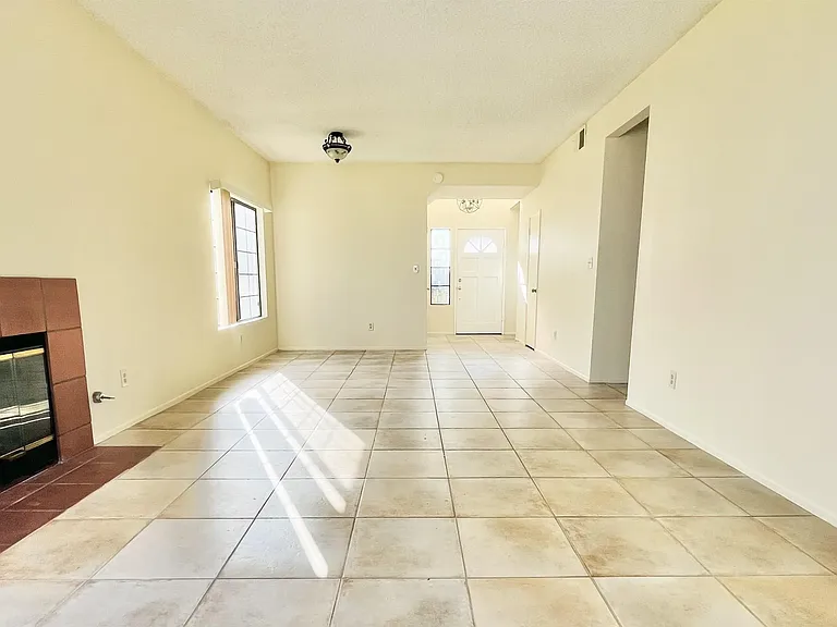 3488 Voyager Cir — Photo 5