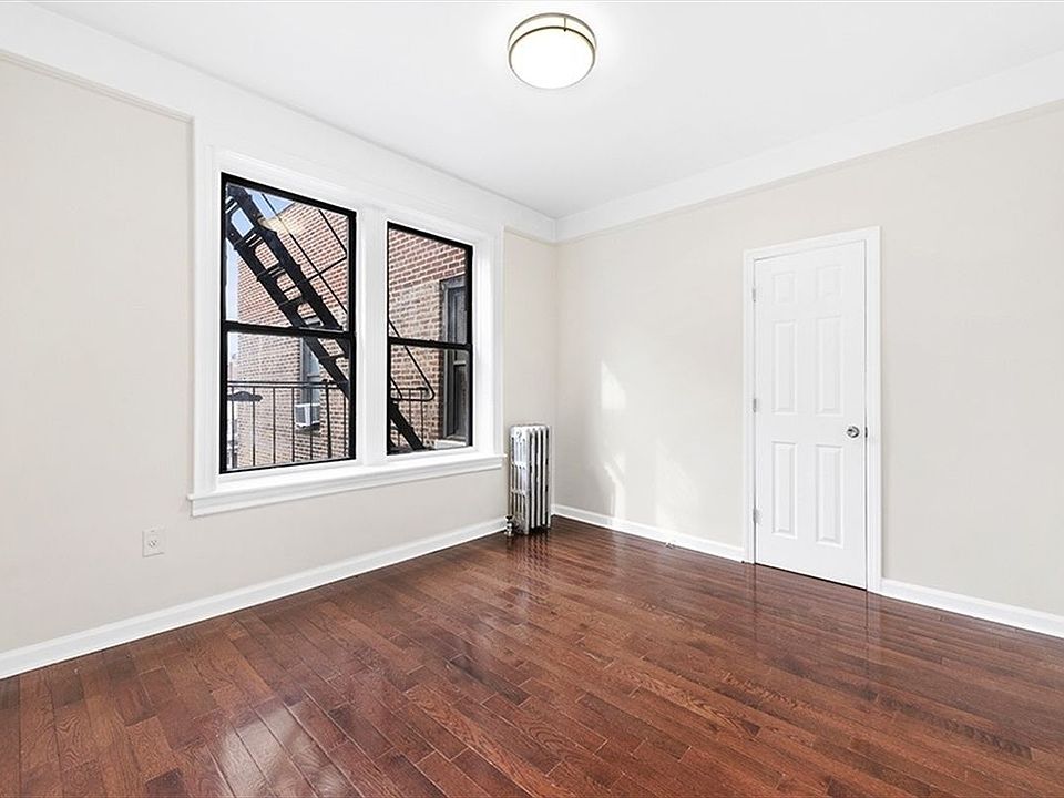 2nd image of 13918 34th Rd APT D7