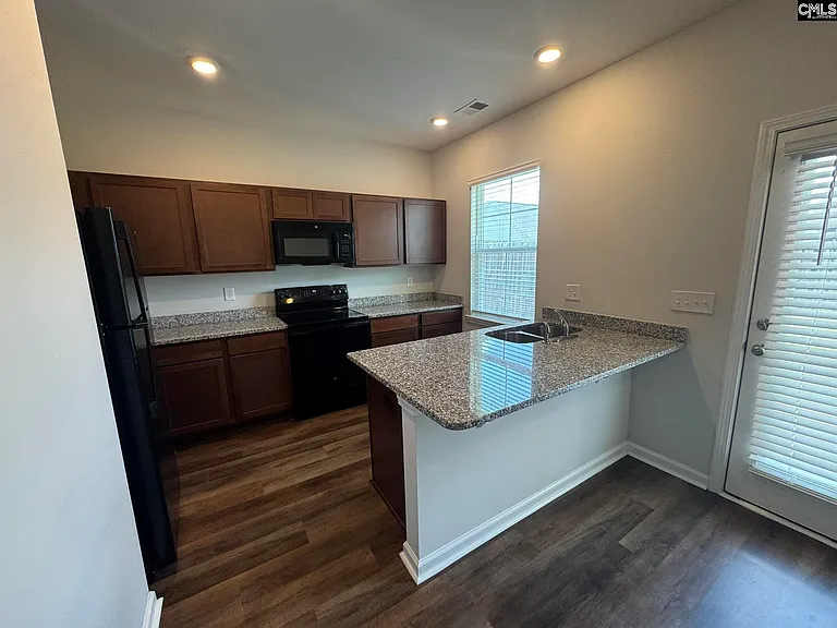 214 Bluewing Dr — Photo 3