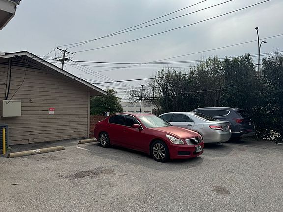 4th image of 2166 Knoll Crest Dr #2172