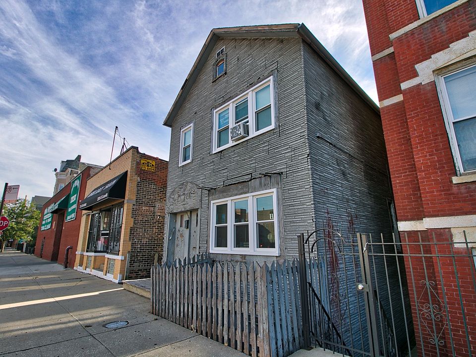 1st image of 2222 S Leavitt St