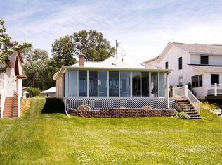 11384 E Indian Lake Dr, Vicksburg, MI 49097