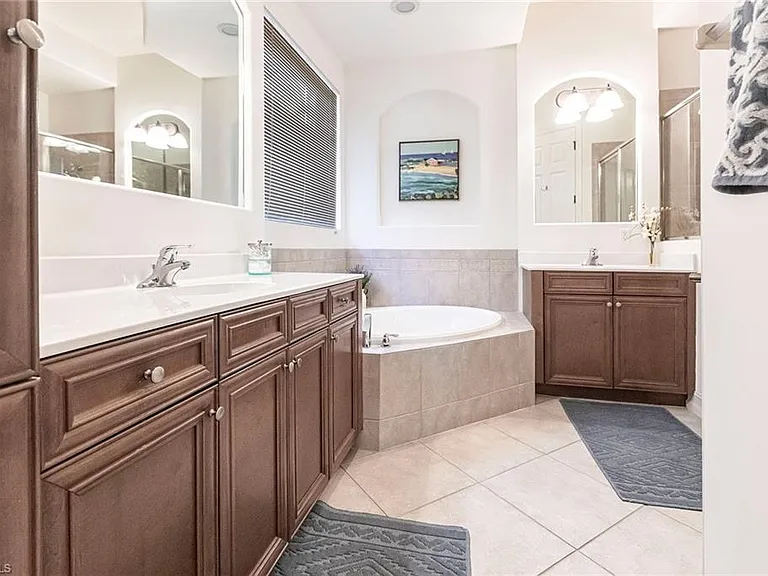 7863 Valencia Ct — Photo 24