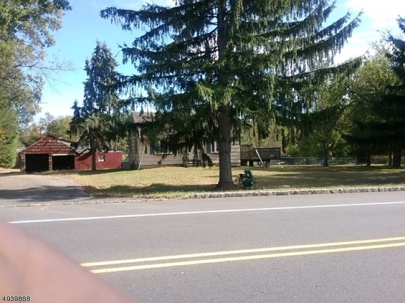 1st image of 471 Elizabeth Ave