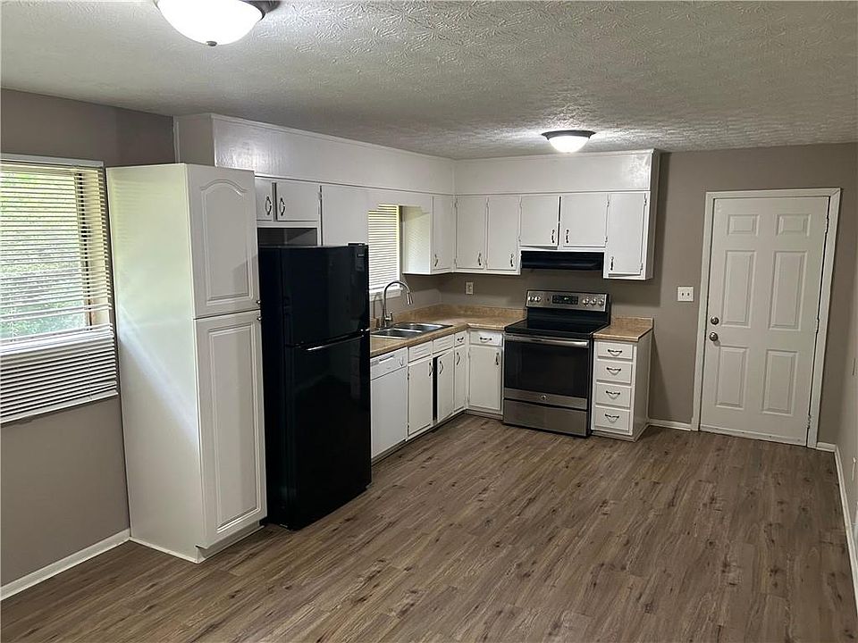 8415 Magnolia Dr, Jonesboro, GA 30238 | MLS #7591656 | Zillow