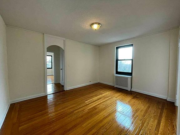 2nd image of 2601 Henry Hudson Pkwy W #Cc54