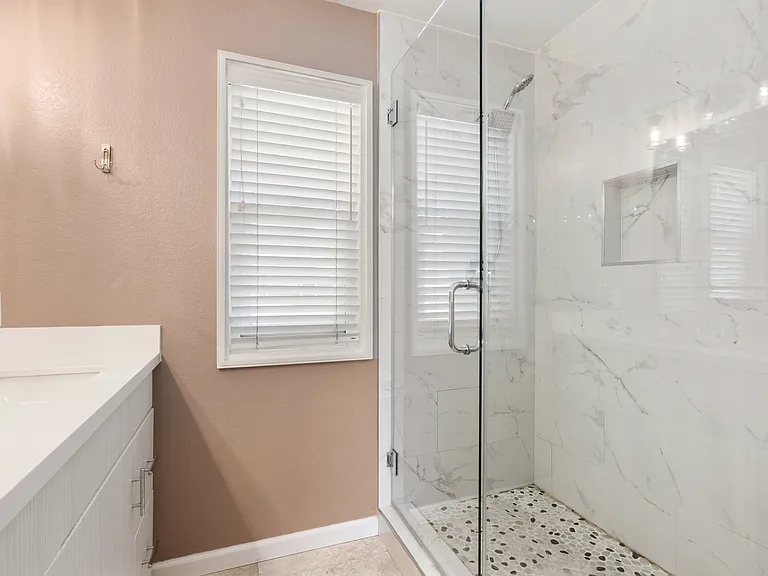 18 Meadowood — Photo 12