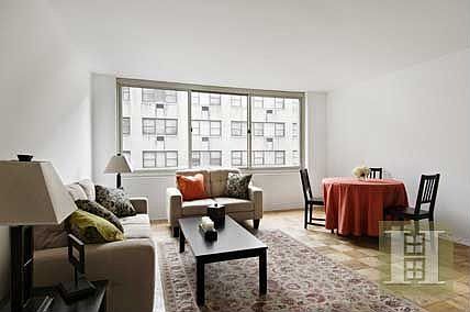 2nd image of 333 E 45th St APT 9C