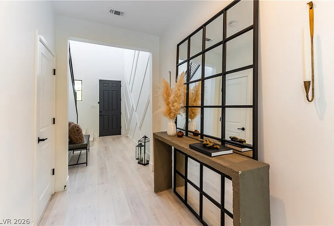 4 bed, 2.5 bath, 2415 sqft, $2,850 — Photo 3