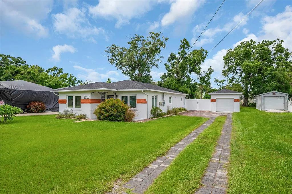 3 bed, 2.0 bath, 1450 sqft, $4,500 — Photo 4