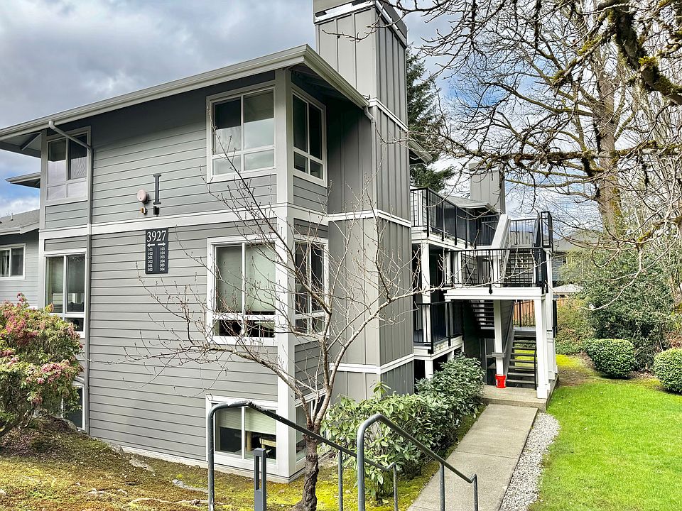 1st image of 3927 243rd Pl SE Unit I204