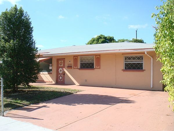 1st image of 1481 NW 32nd Ave