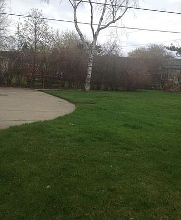 3rd image of 25515 Oakland Dr