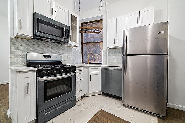 1st image of 218 Thompson St #2A