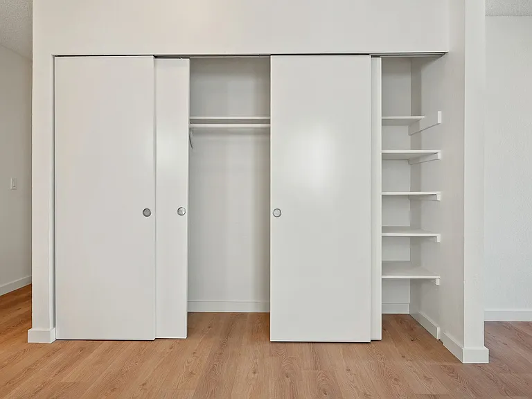 Pine Street Apartments — Photo 21