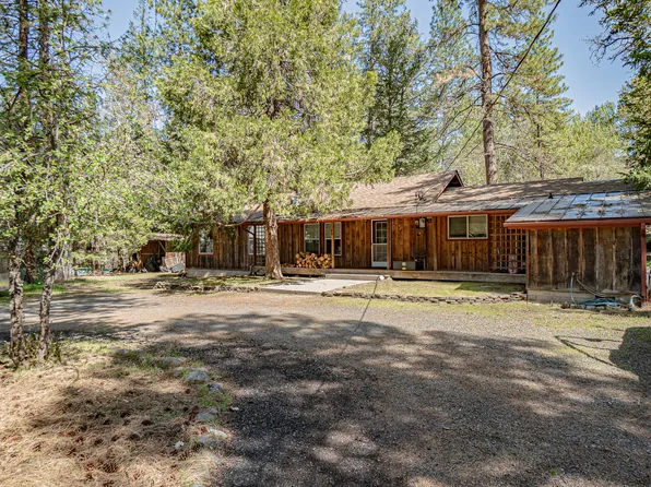 1724 Foots Creek R Fork Rd, Gold Hill, OR 97525