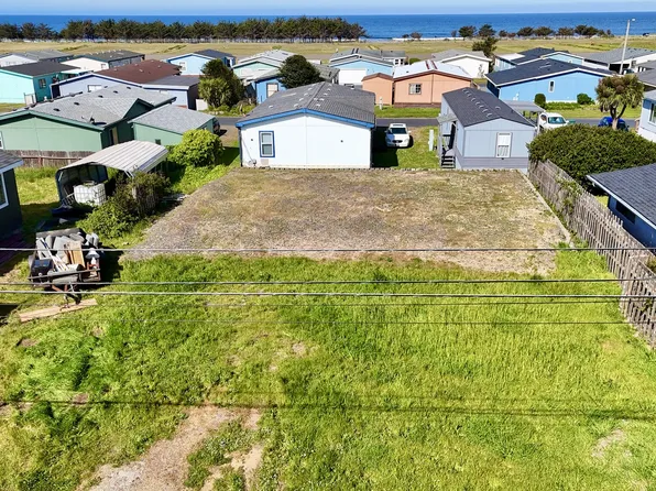 29730 Shore Pine Ln, Gold Beach, OR 97444